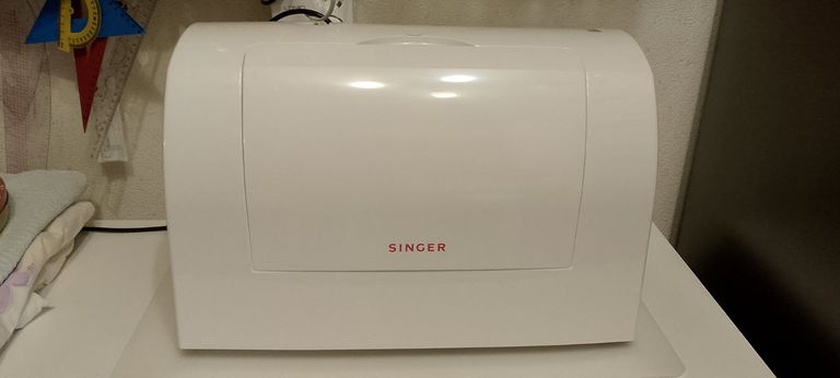 Дешево Singer Quantum Stylist 9960 з ломбарду