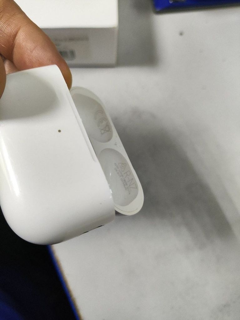Оголошення Apple airpods pro 2nd generation magsafe Б/У