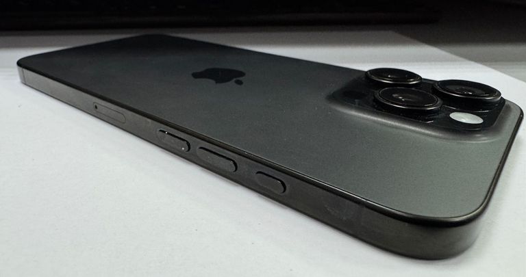 Apple iphone 16 pro max 256gb Код:01-200913837. Зображення 8