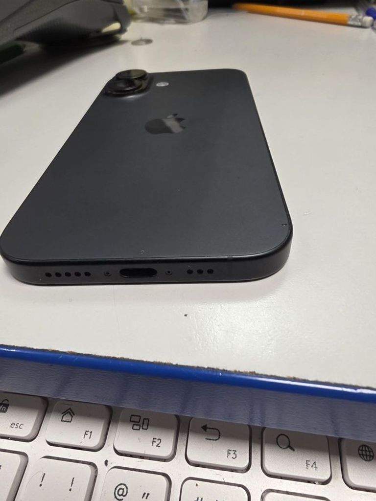 Розпродаж Apple iphone 16 128gb, продавець Техноскарб