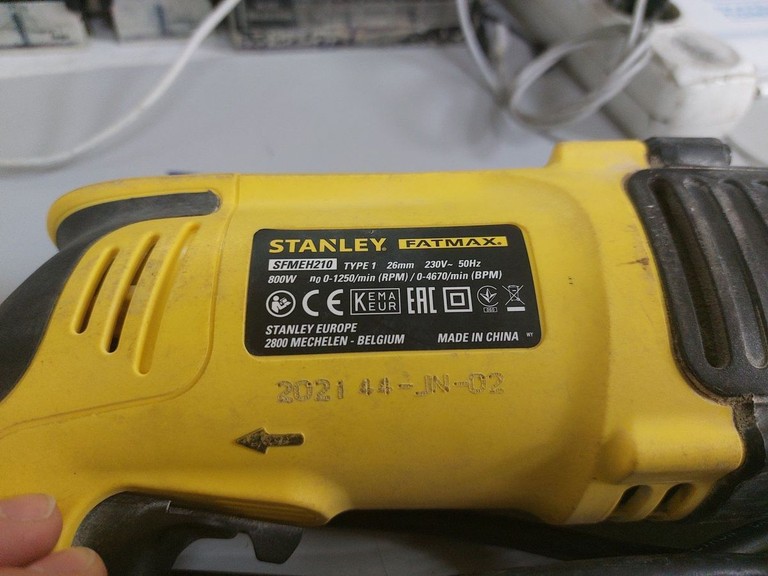 Оголошення Stanley SFMEH210K Б/У