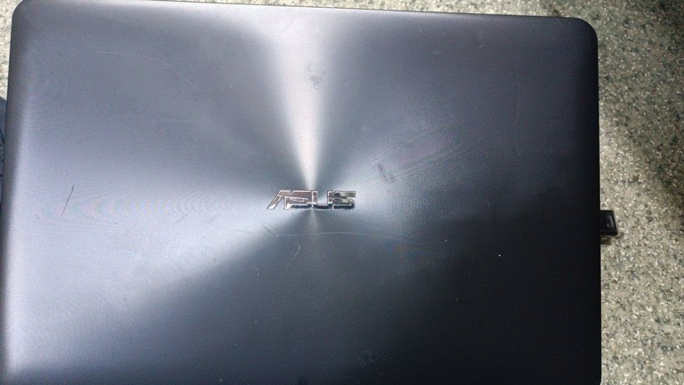 Дешиво Asus 15/amd a10 8700p ddr3/8gb ddr3/hdd 1000 gb/ssd *відсутній/*інтегрована с ломбарда