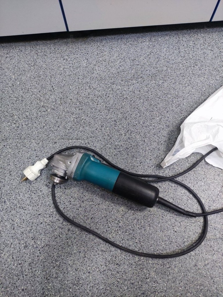 Купить Makita 9558HN Б/У