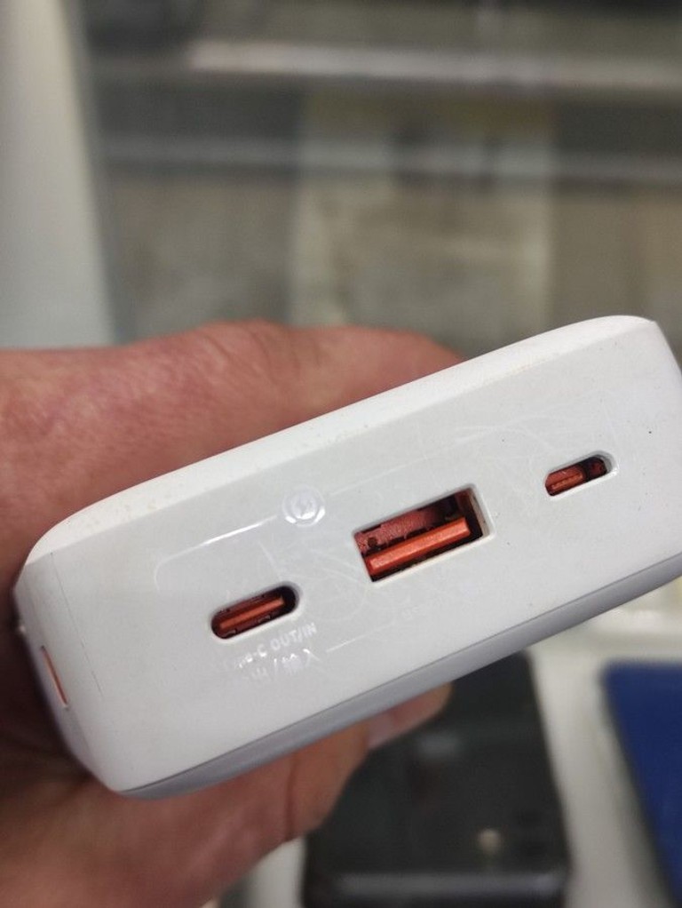 Оголошення Baseus airpow fast charge power bank 20000mah 20w Б/У