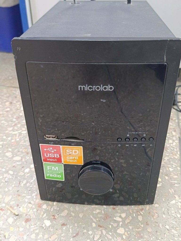 Оголошення Microlab M-700U Б/У