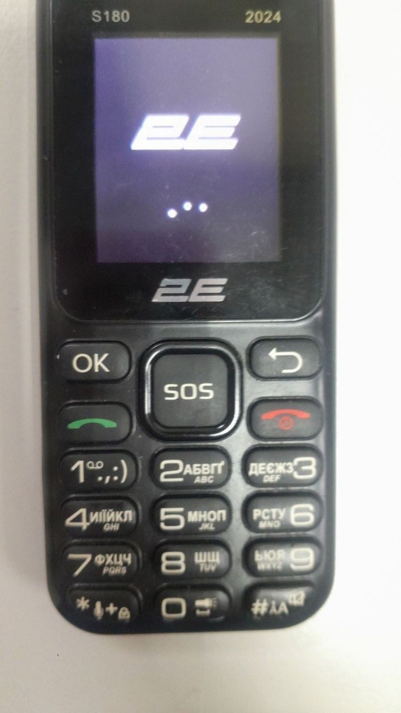 Купити 2e S180 2024 DualSim Black Б/У