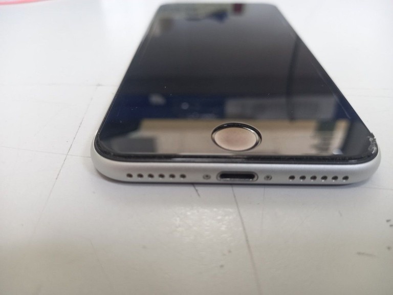Розпродаж Apple iPhone SE 2020 128GB Black Slim Box (MHGT3), продавець Техноскарб