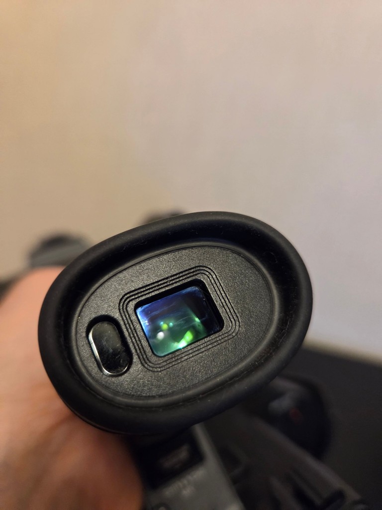Оголошення Sony HXR-NX5R Б/У