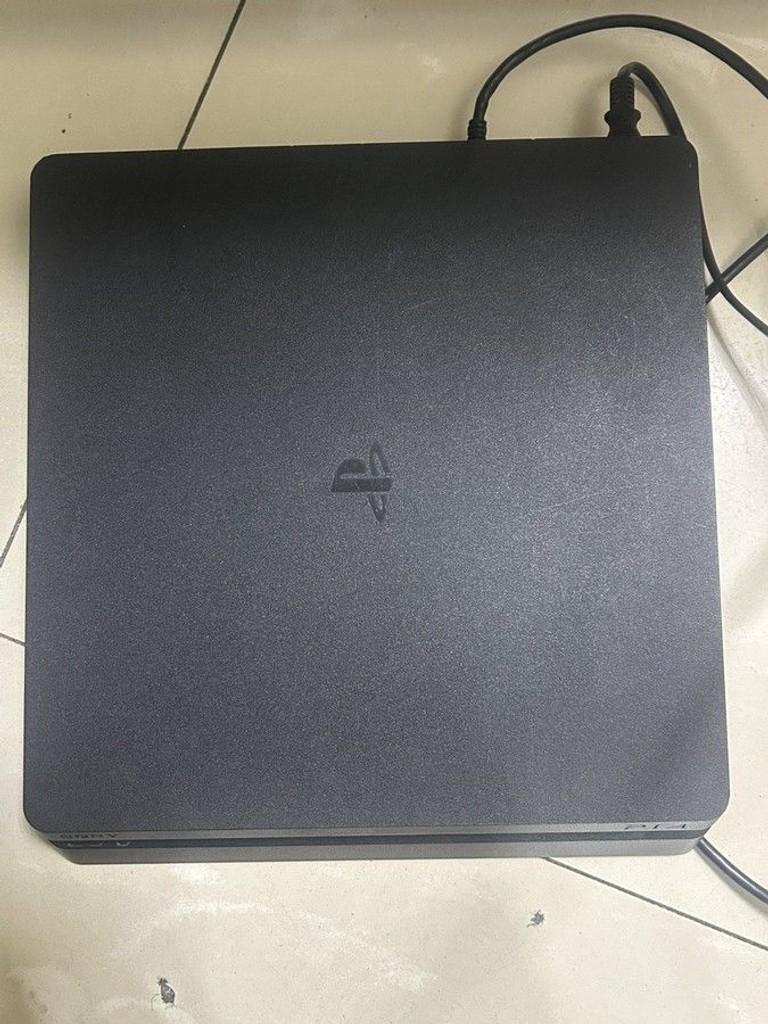 Дешево  Sony PlayStation 4 Slim 1TB Black з ломбарду