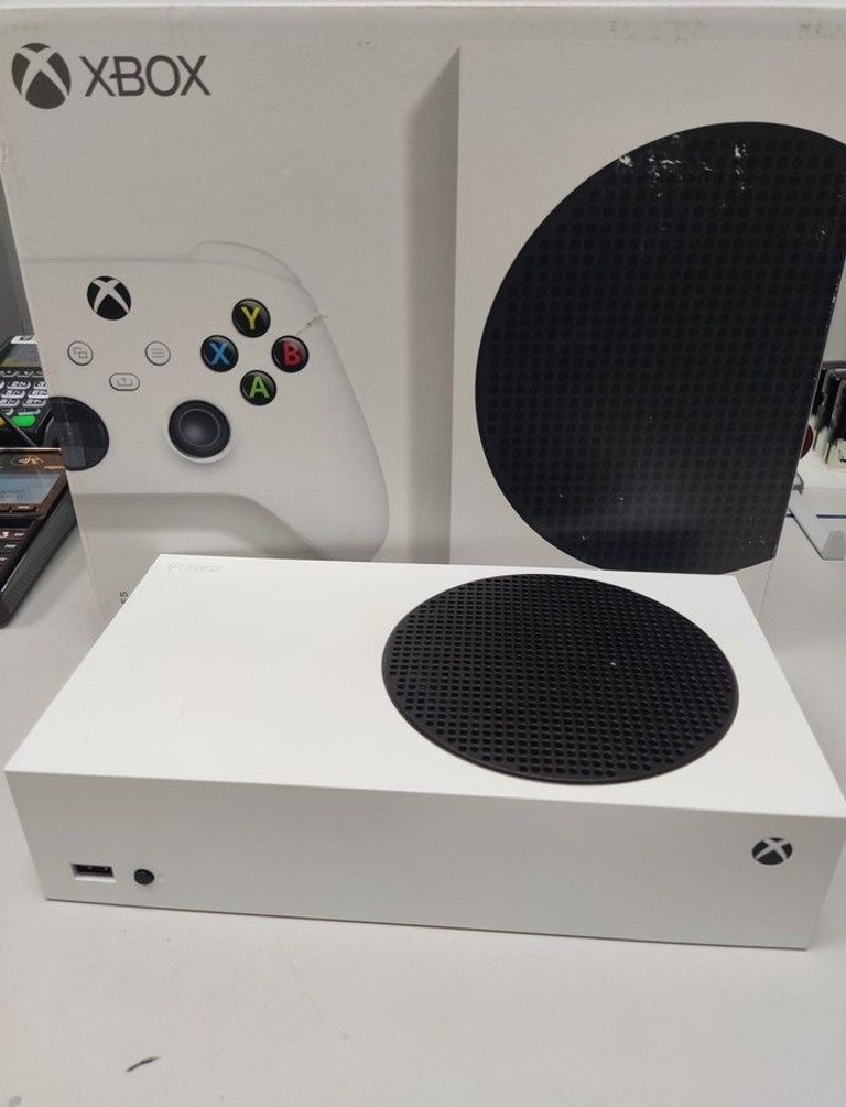 Дешево Microsoft xbox series s 512gb з ломбарду