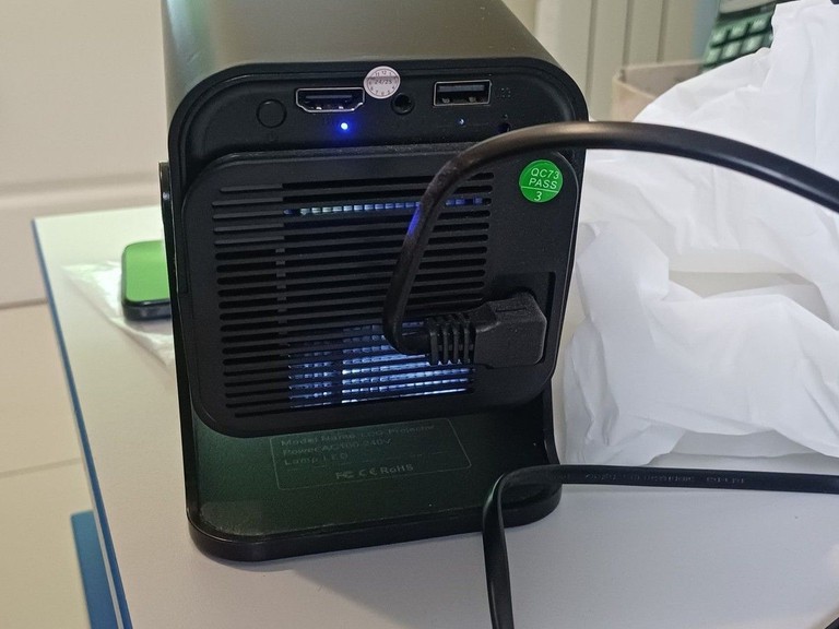 Дешево Magcubic HY320 mini з ломбарду