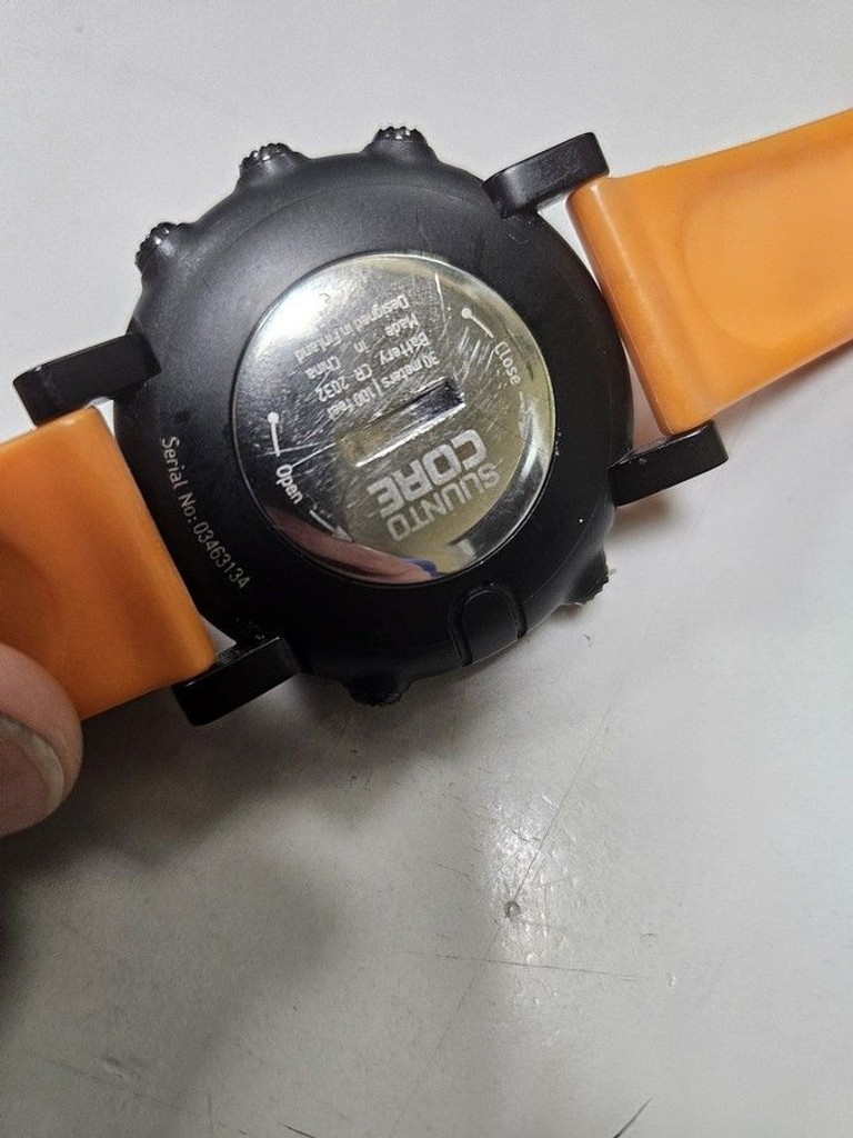 Купить Suunto core Б/У