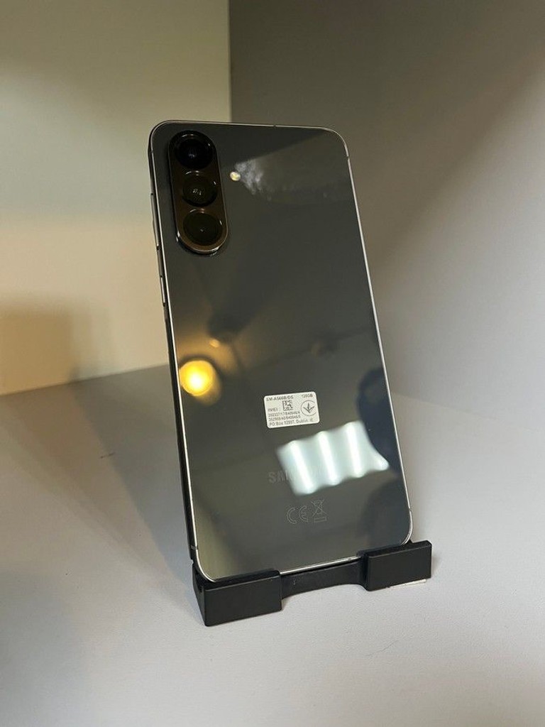 Купить Samsung galaxy a56 5g 8/128gb Б/У