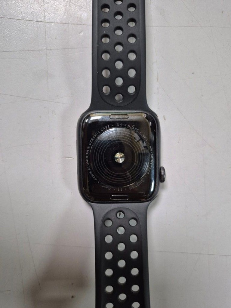 Apple watch se gps 44mm aluminum case Код:01-201031189. Зображення 5
