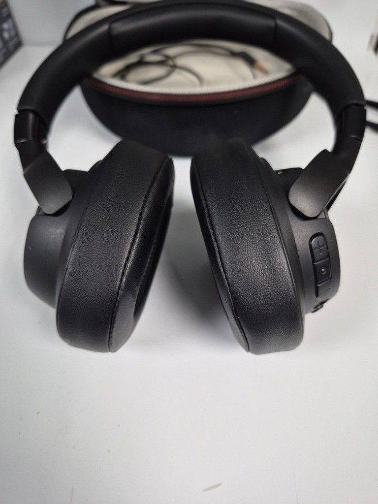 Дешево Jbl tune 760 nc з ломбарду