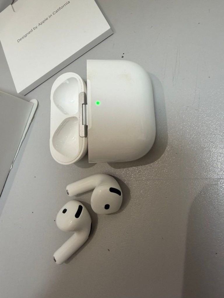 Розпродаж Apple airpods 4, продавець Техноскарб