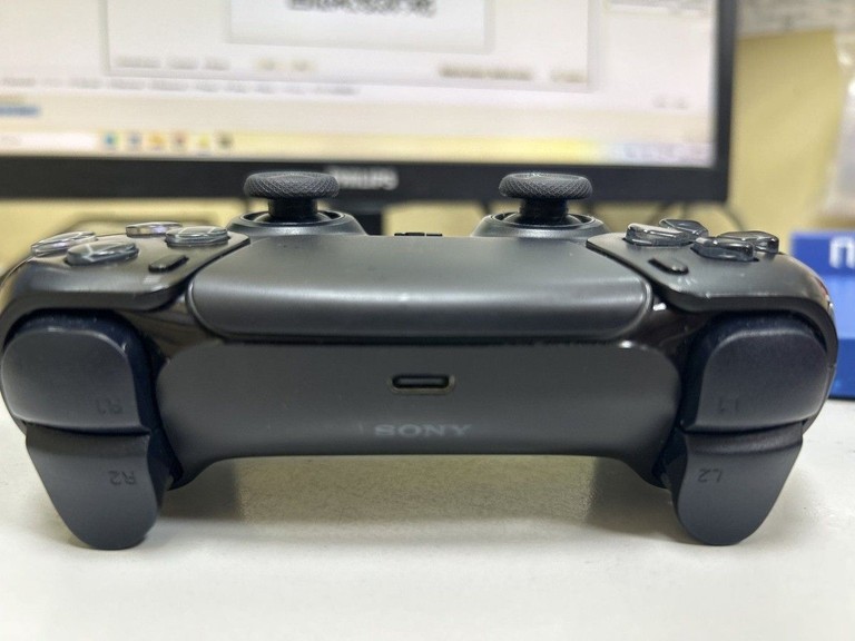 Дешево Sony DualSense Black з ломбарду