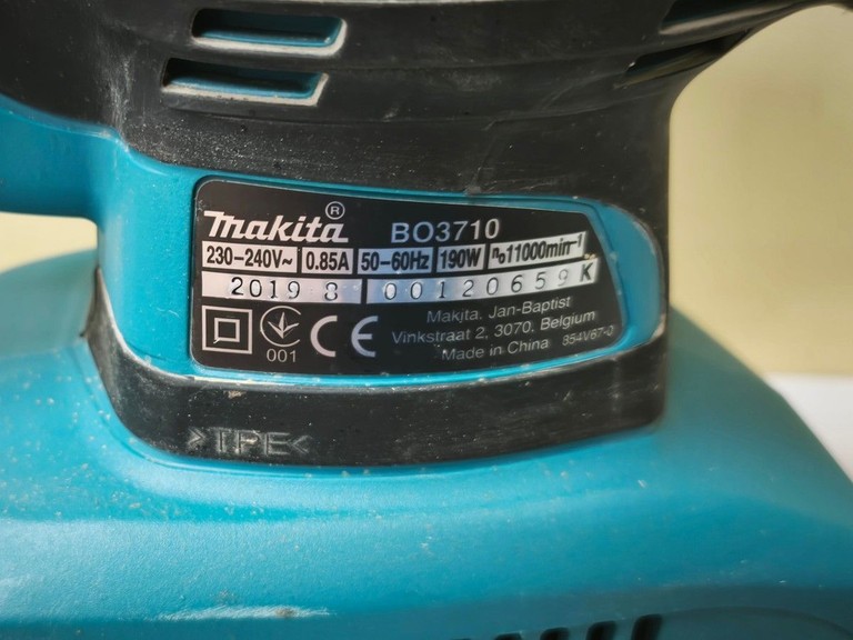 Дешево Makita BO3710 з ломбарду