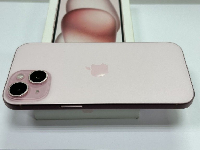 Apple iPhone 15 256GB Green Код:01-201105194. Зображення 5