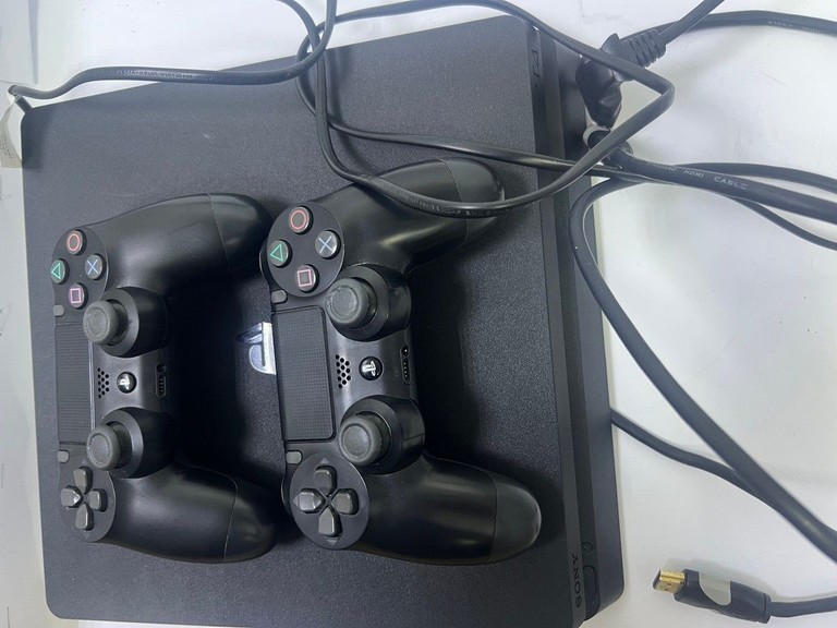 Оголошення Sony PlayStation 4 Slim 1TB Black Б/У