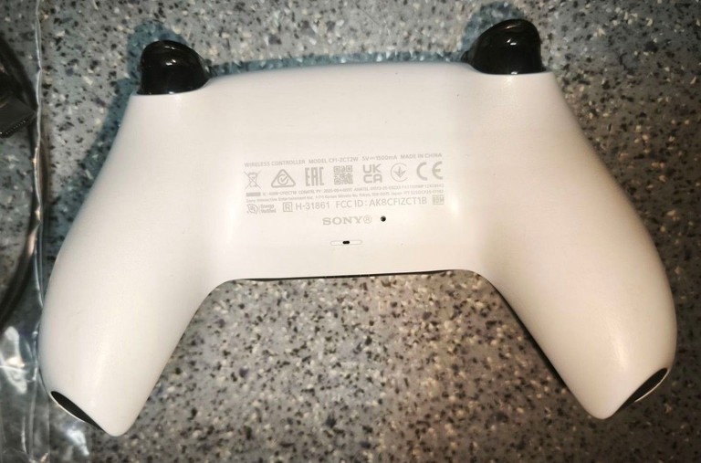 Sony PlayStation 5 Slim Digital Edition 825GB White (1000040658) Код:01-201147248. Изображение 9