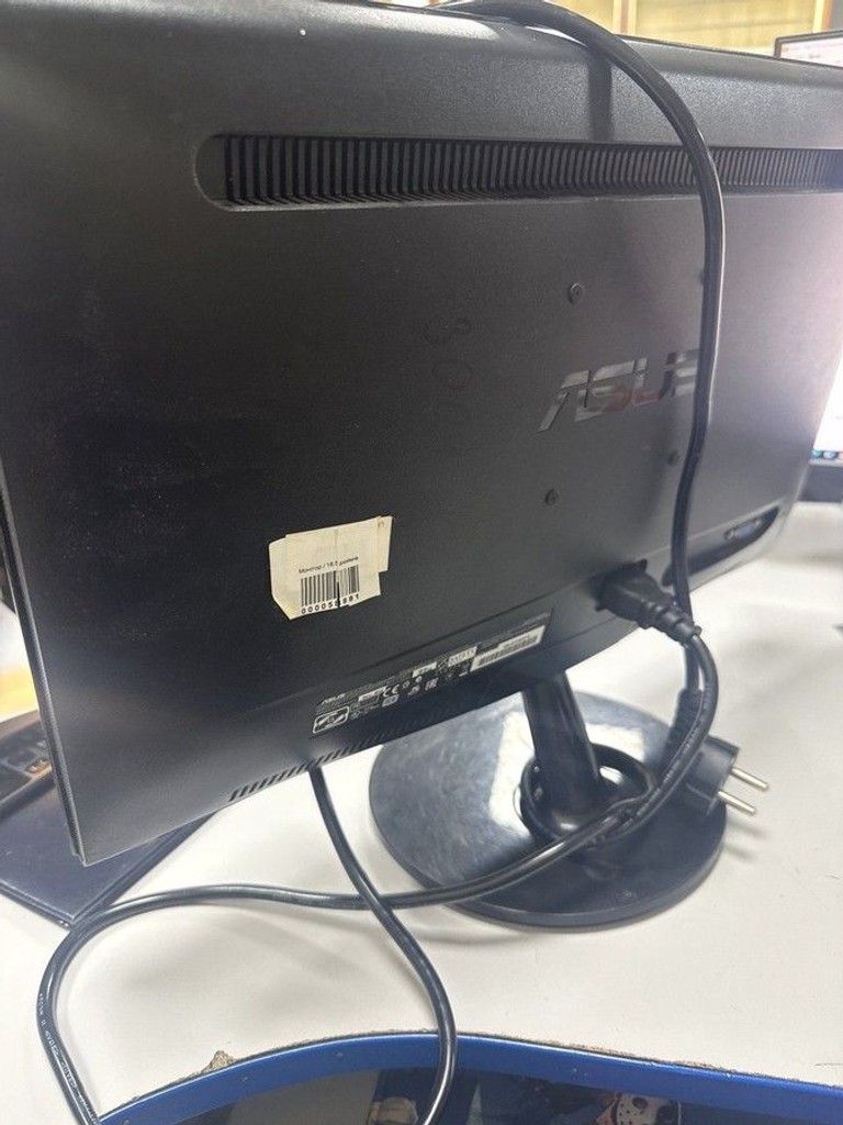 Купити Asus vs197 Б/У