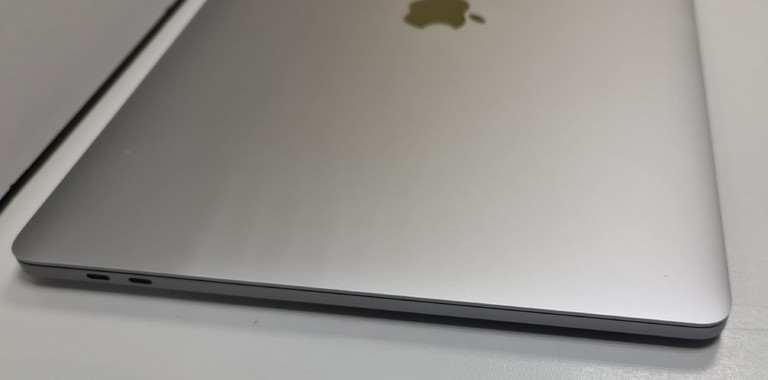 Apple macbook pro a1707/екр. 15.4 core i7 2,9ghz/ ram16gb/ ssd512gb/intel hd graphics 630/touch bar Код:01-201159208. Зображення 9