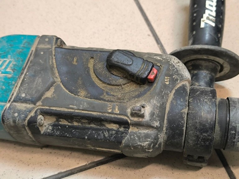 Makita hr2470 romania Код:01-201167245. Изображение 5