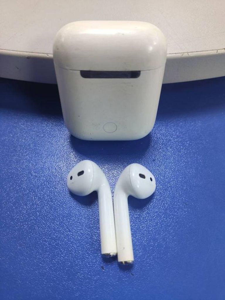 Распродажа Apple airpods 1 gen a1602 a1523+a1722 2017г., продавец Техноскарб