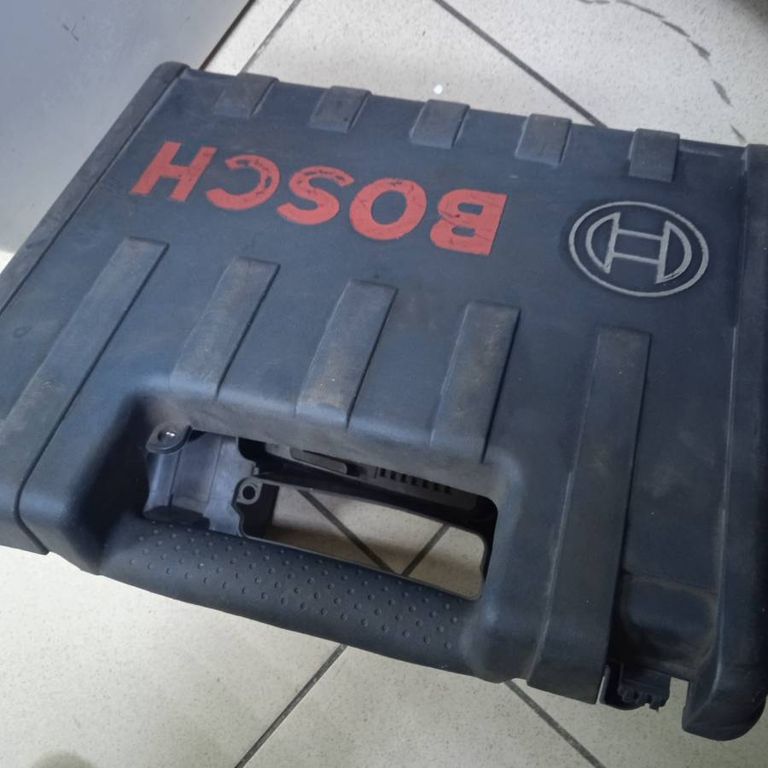 Купить Bosch gsr 1440-li 2акб зп Б/У