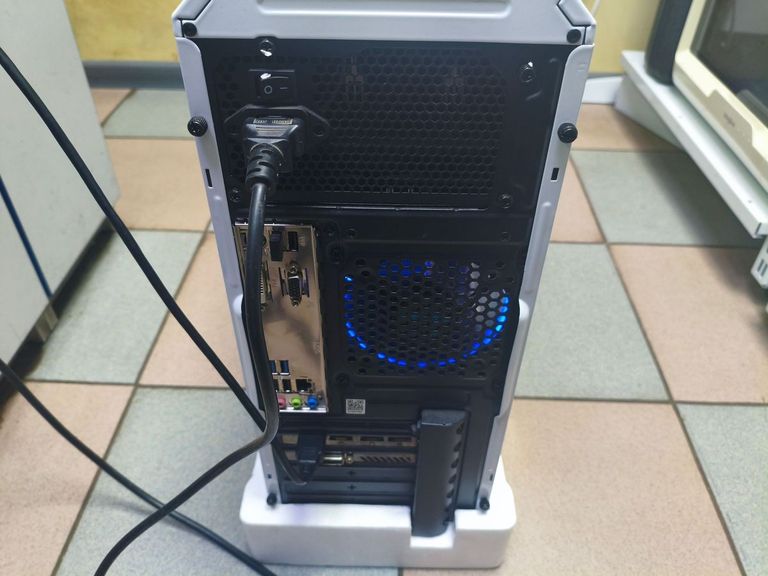 Пк intel xeon e3-1240 v3/ram 16 gb/hdd 1000 gb/ssd 128 gb/nvidia gtx 1080 (geforce) 8gb gddr5x 256bit Код:01-200461917. Изображение 6