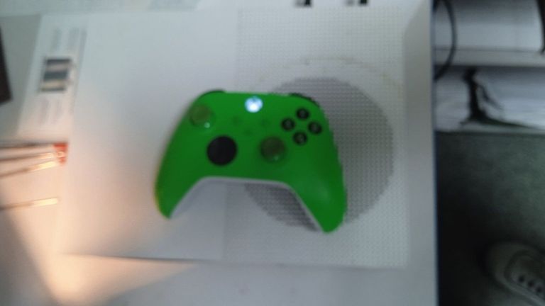 Купить Microsoft Xbox One S 500GB Б/У