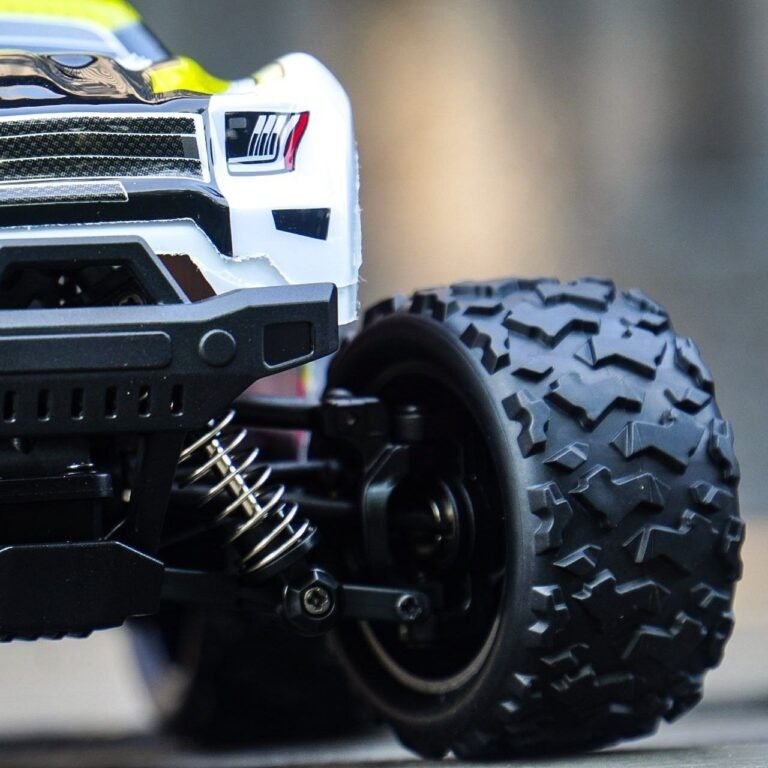 Позашляхова машинка на радіокеруванні RC Monster Truck Speed'r Blij'r 45км/год 4WD 1:18th 2.4ghz HS18301. Код:null. Изображение 5