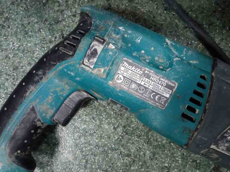 Оголошення Makita HR2470 Б/У