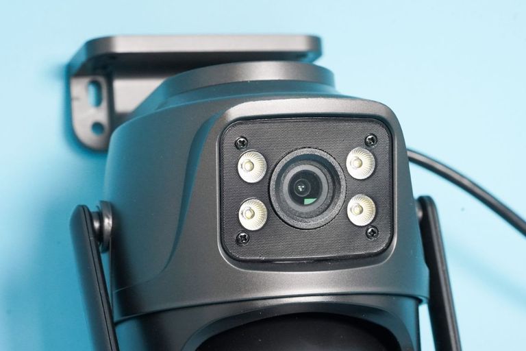 Акція! IP камера відеоспостереження RIAS SC20-L (v380Pro APP) Wi-Fi 2 об'єктива 4MP+4MP вулична з віддаленим доступом Black. Нов Код:null. Изображение 4