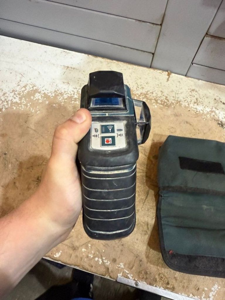 Оголошення Bosch gll 3-80 p professional Б/У