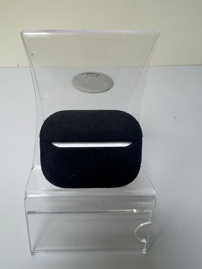 Купить Apple airpods pro 2nd generation with magsafe charging case usb-c Б/У