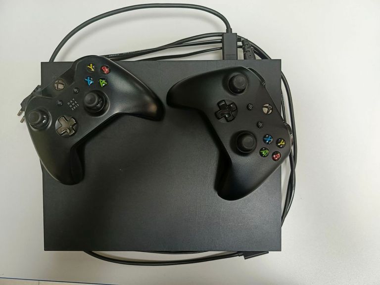 Microsoft Xbox One X 1TB White Код:01-200758026. Изображение 5