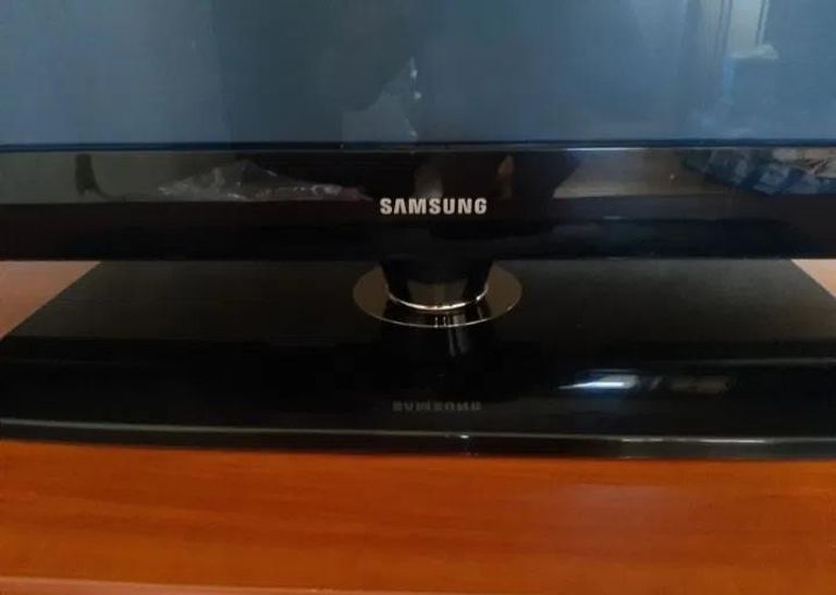 Дешево Samsung PS50A552S1R з ломбарду