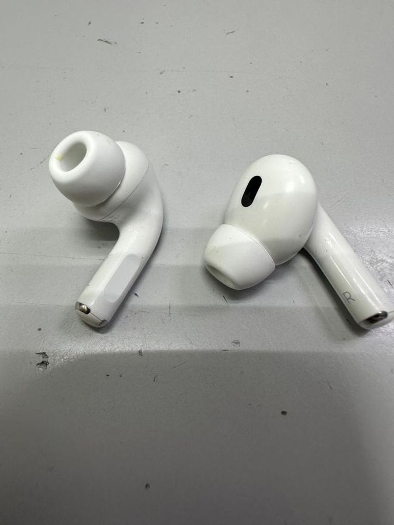 Объявление Apple AirPods Pro 2nd generation (MQD83) Б/У