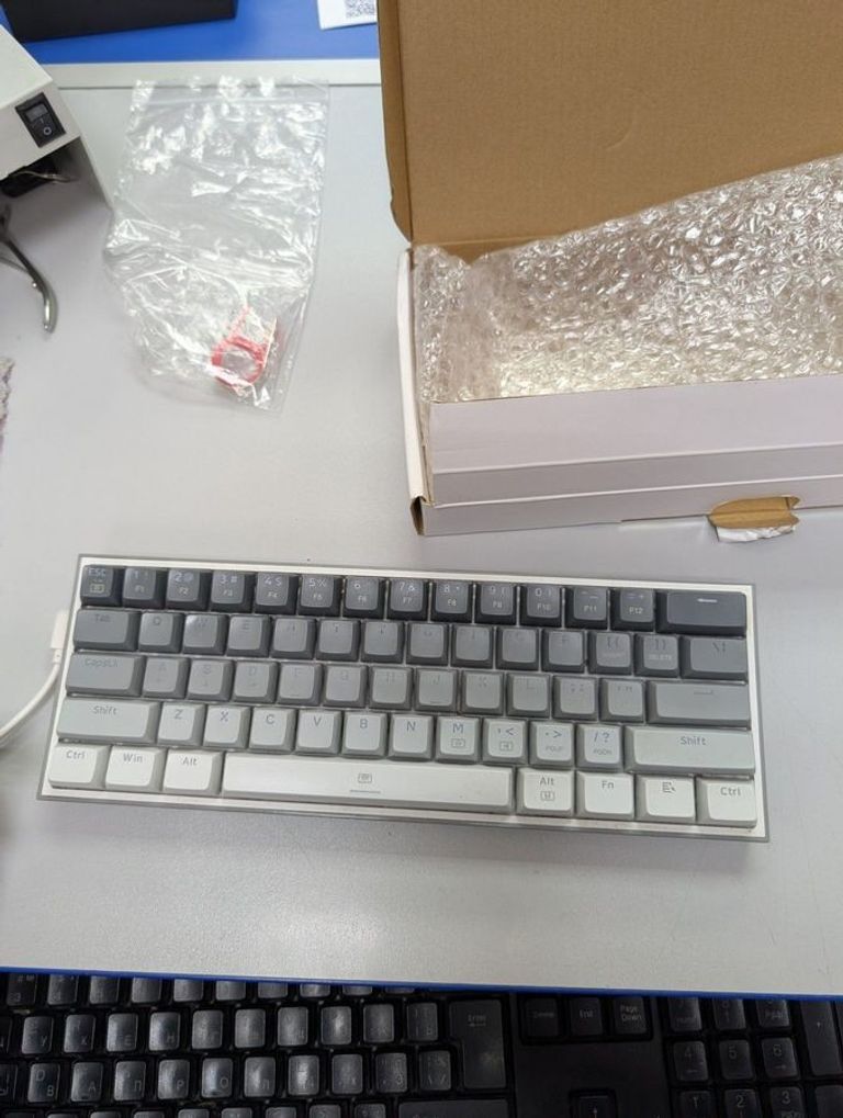 Купити Redragon Fizz K617 RGB Mini Gray/Gray/White (K617GGW-RGB) Б/У