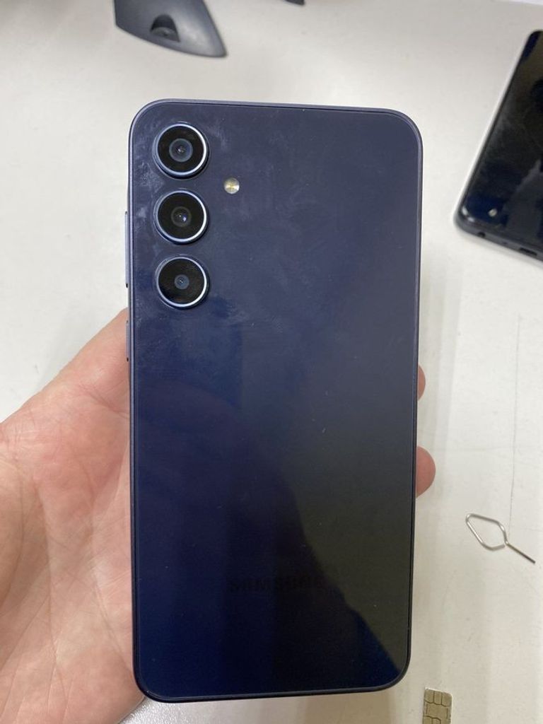 Оголошення Samsung galaxy a35 5g 6/128gb Б/У