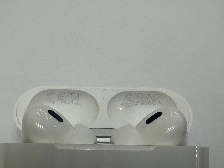 Дешиво Apple airpods pro 2nd generation with magsafe charging case usb-c с ломбарда