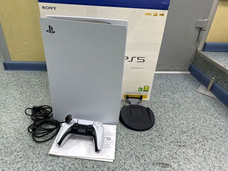 Купити Sony PlayStation 5 825GB Б/У