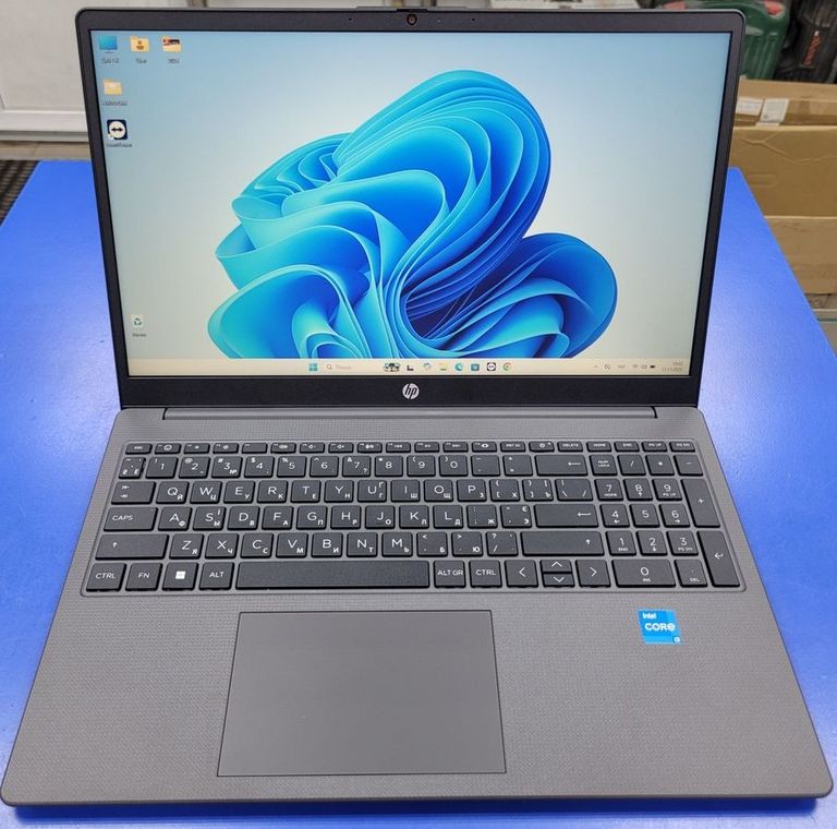 Купити Hp 15/core i3-1315u ddr5/8gb ddr5/hdd *відсутній/ssd 512 gb/*інтегрована Б/У