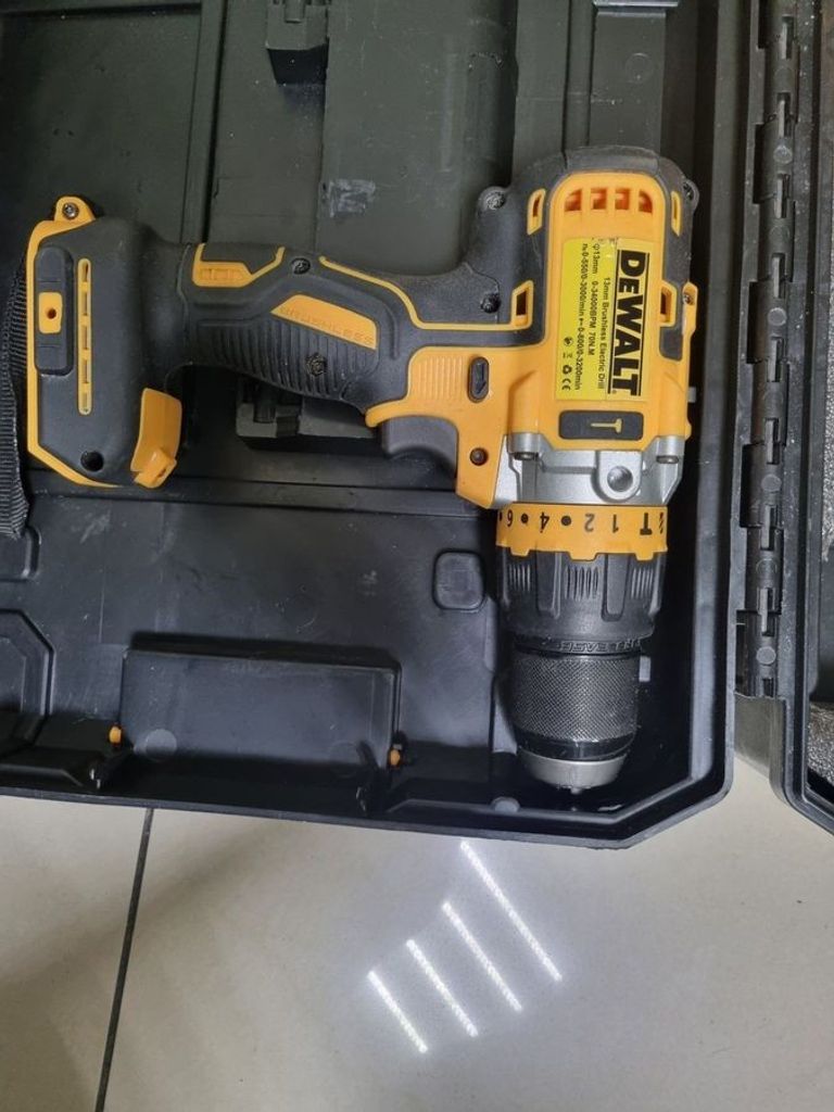 Распродажа Dewalt Копія шліф.машина+дриль акум.+2акб+зп, продавец Техноскарб