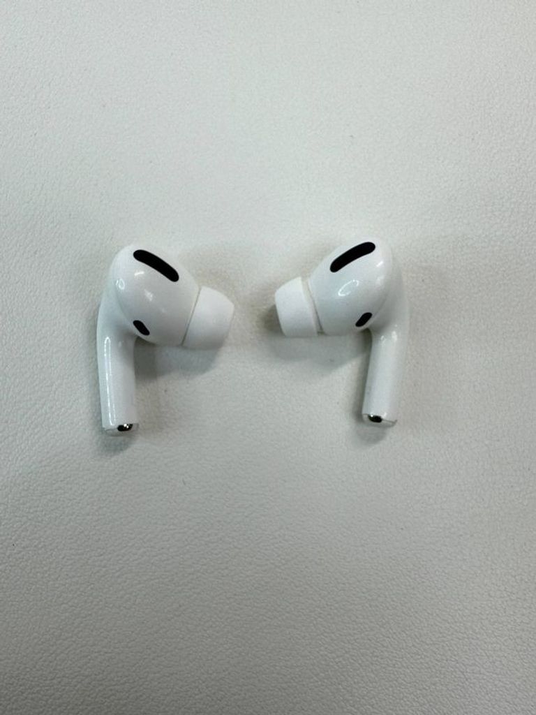 Дешево Apple AirPods Pro (MWP22) з ломбарду