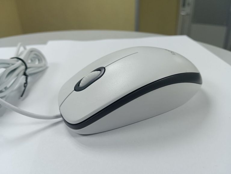 Оголошення Logitech m100 Б/У