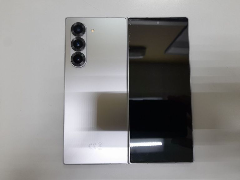 Дешево Samsung galaxy fold6 12/256gb з ломбарду