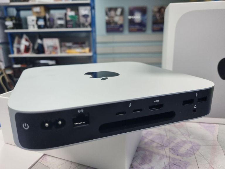 Дешиво Apple mac mini a2686 mmfj3 m2/8core/ram 8gb/ssd256gb с ломбарда